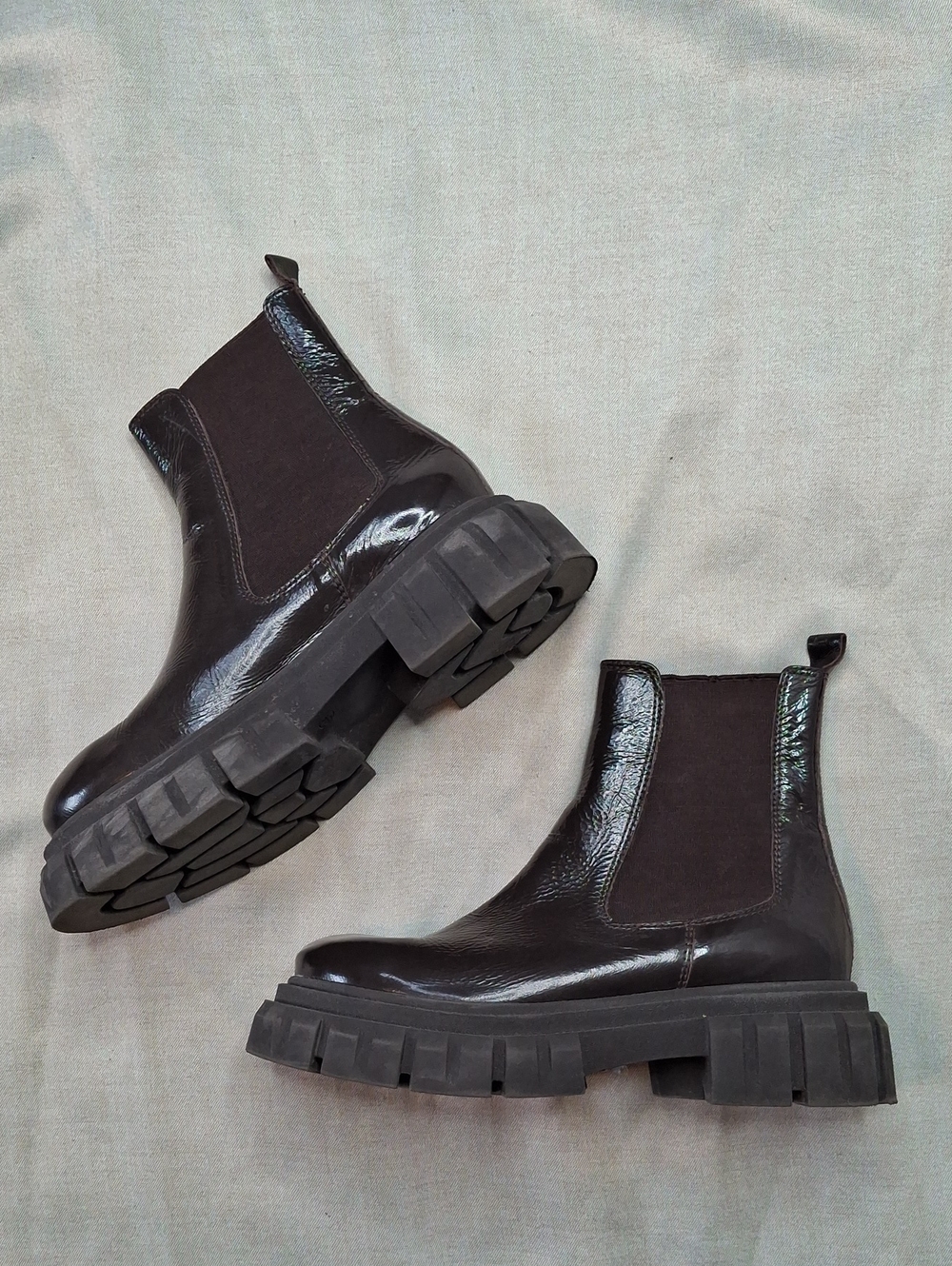 INUOVO Dark Brown Patent Leather Chunky Chelsea Boots EU 39 US 8.5 Platform Lug
